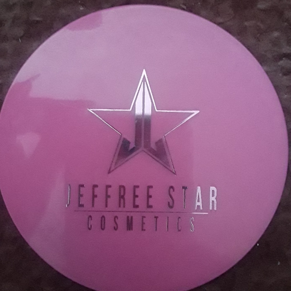 Jeffrey star highlighter